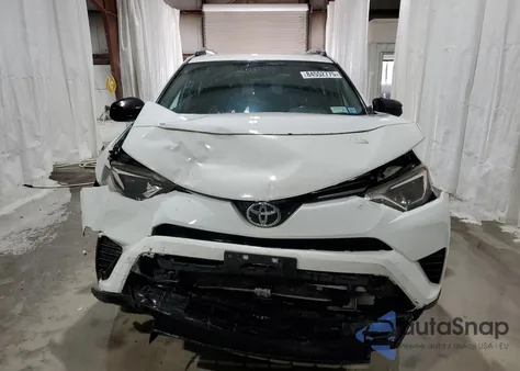 2016 Toyota Rav4 Le z USA, uszkodzony, nr VIN JTMBFREV7GJ063648